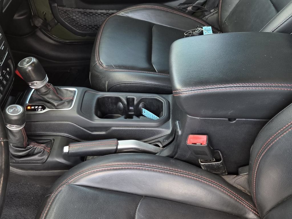 Used 2020 Jeep Wrangler Unlimited Rubicon AWD/4WD image 32
