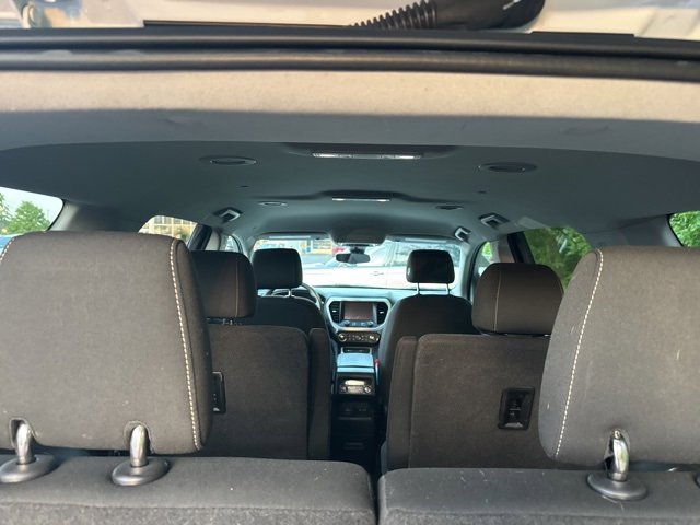 Used 2022 GMC Acadia SLE w/ Driver Convenience Package image 11