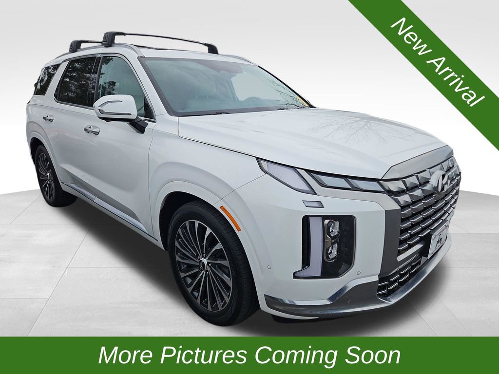Used 2023 Hyundai Palisade Calligraphy image 1