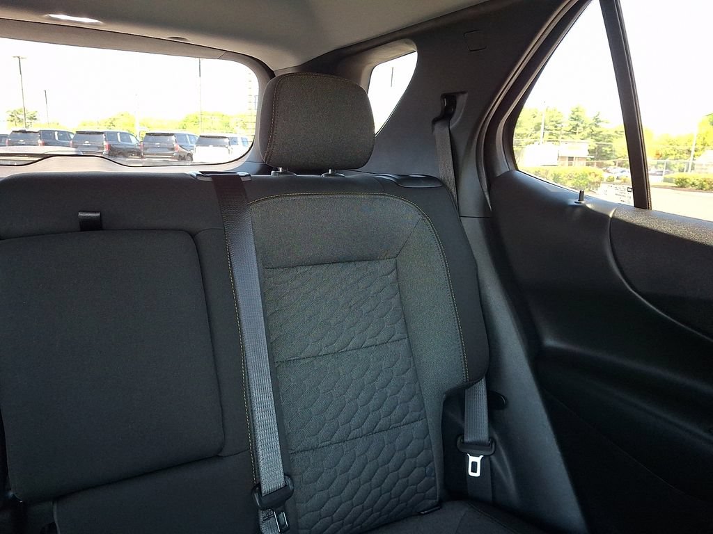 Used 2020 Chevrolet Equinox LT FWD image 21