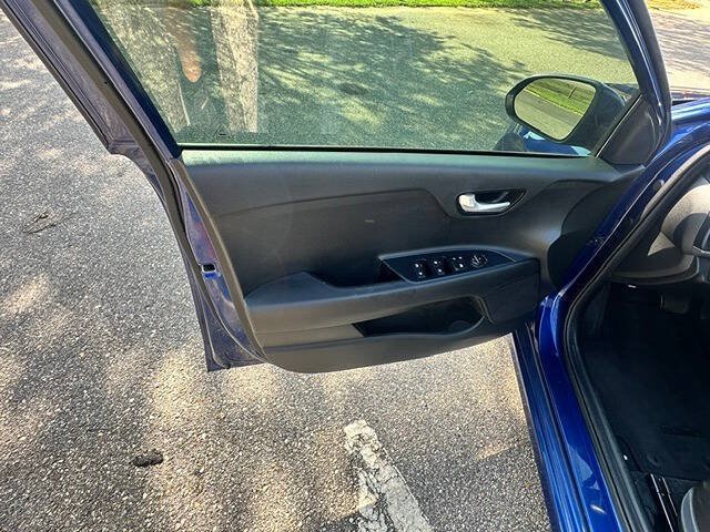 Used 2019 Kia Rio S FWD image 9