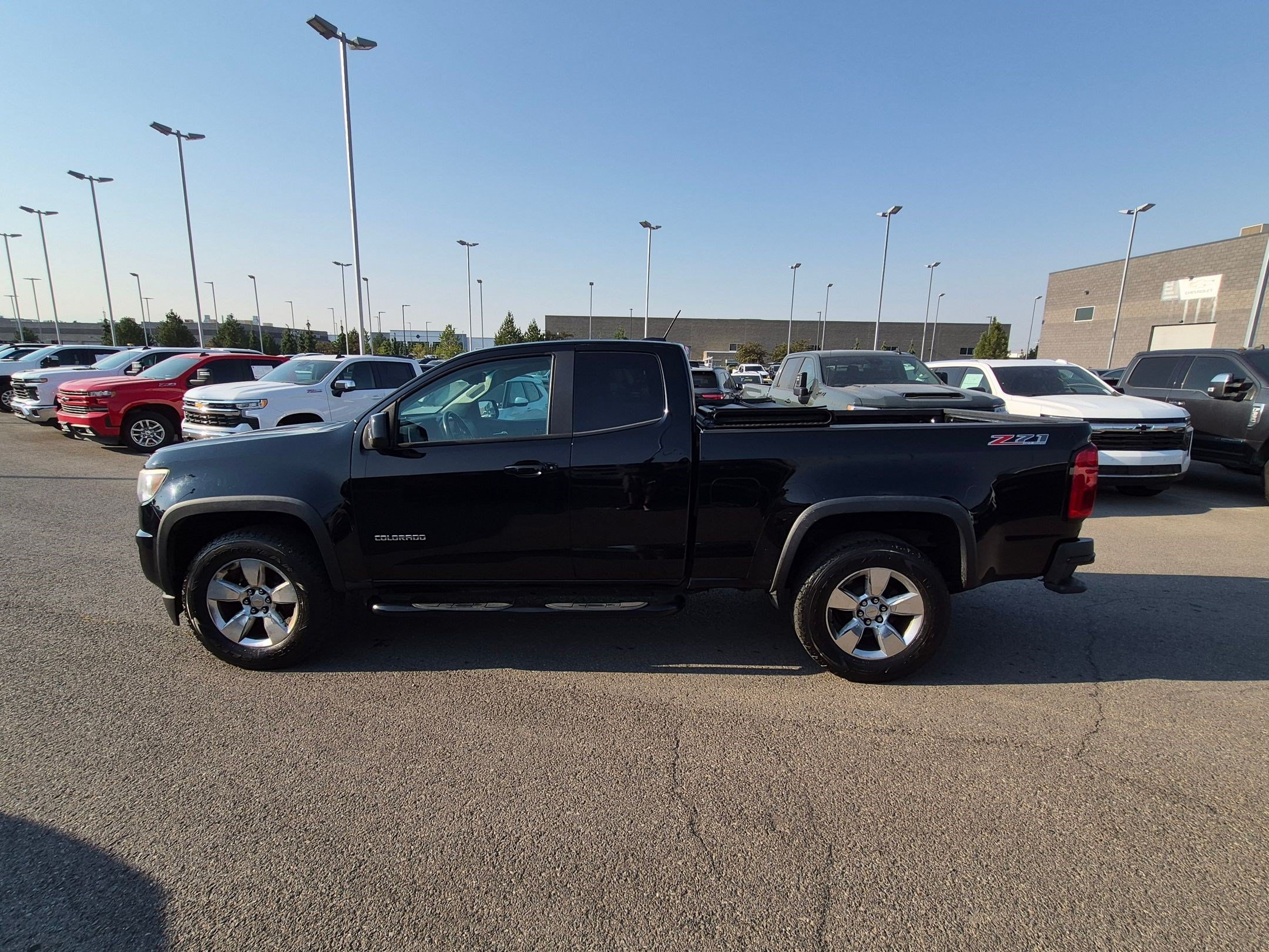 Used 2015 Chevrolet Colorado Z71 AWD/4WD image 7