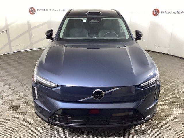 New 2025 Volvo EX90 Ultra image 2
