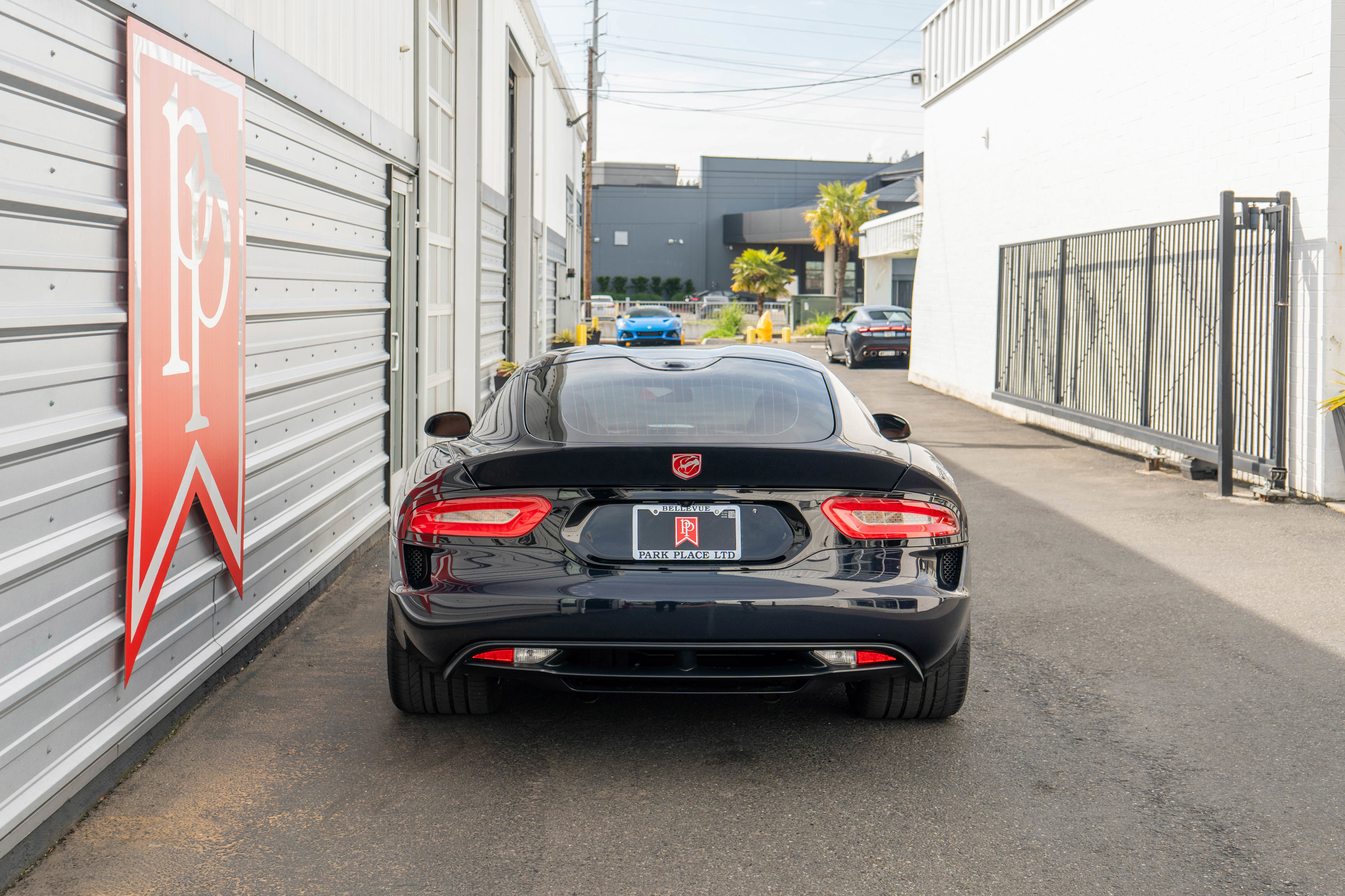 Used 2013 SRT Viper GTS w/ GTS Laguna Interior Pkg RWD image 31