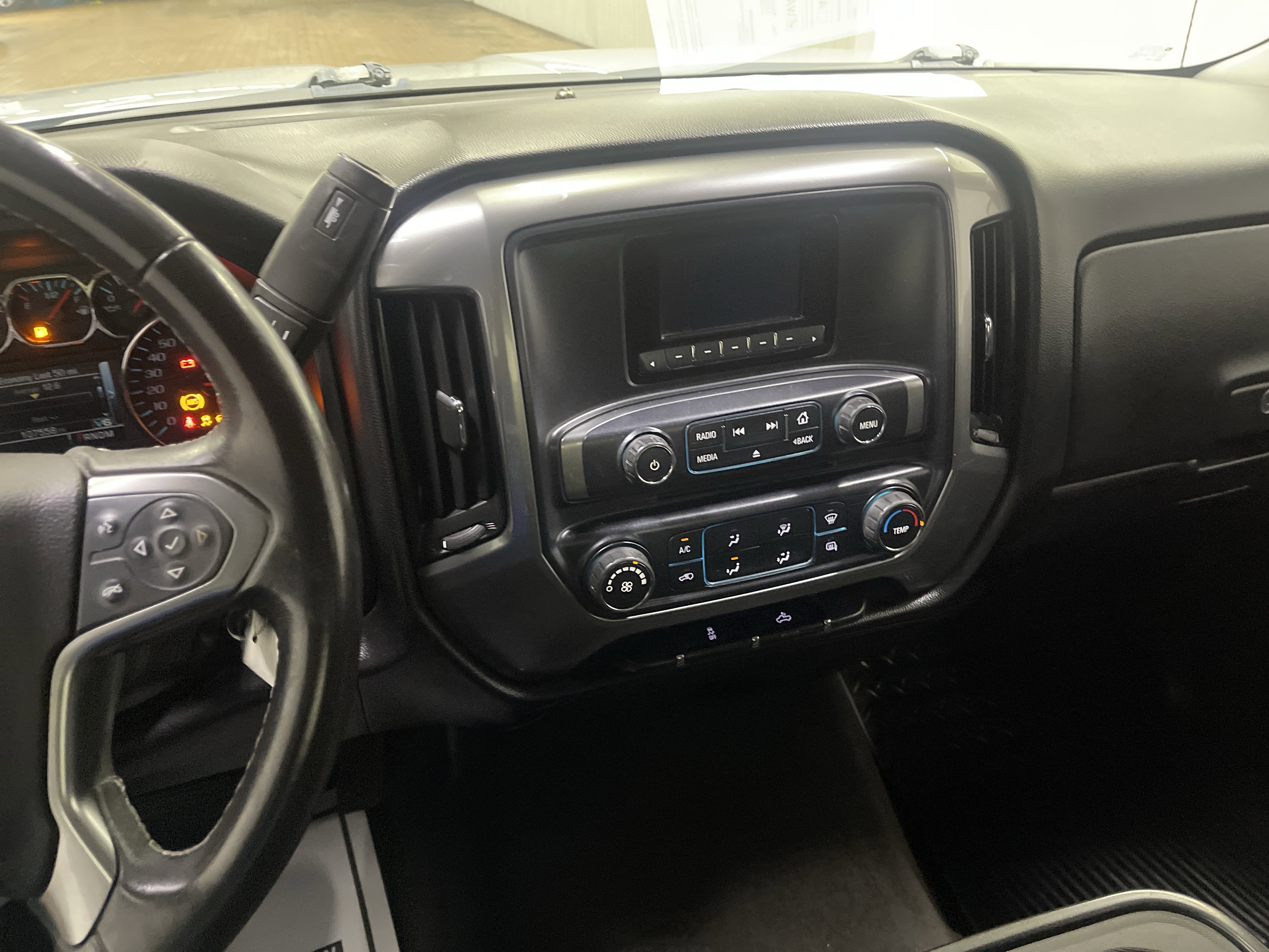 Used 2015 Chevrolet Silverado 1500 LT image 28