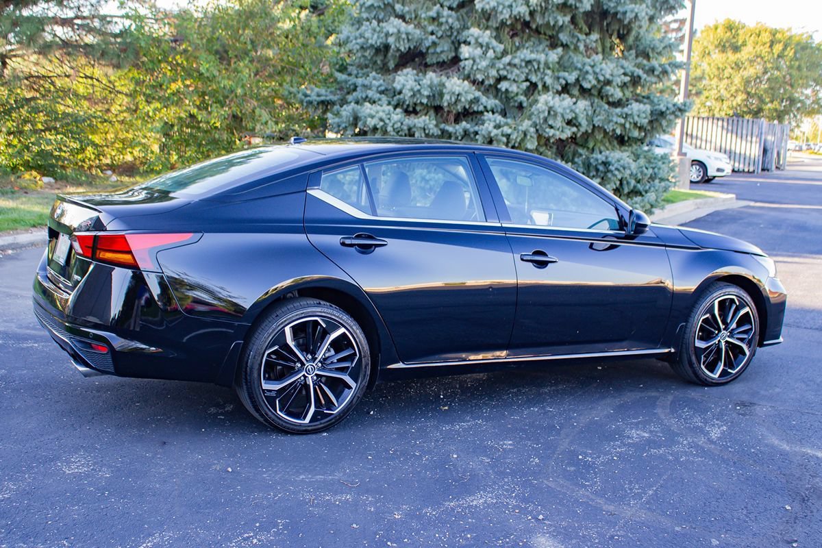 Used 2025 Nissan Altima 2.5 SR AWD/4WD image 10