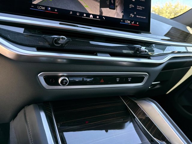 Used 2025 BMW X6 xDrive40i image 28