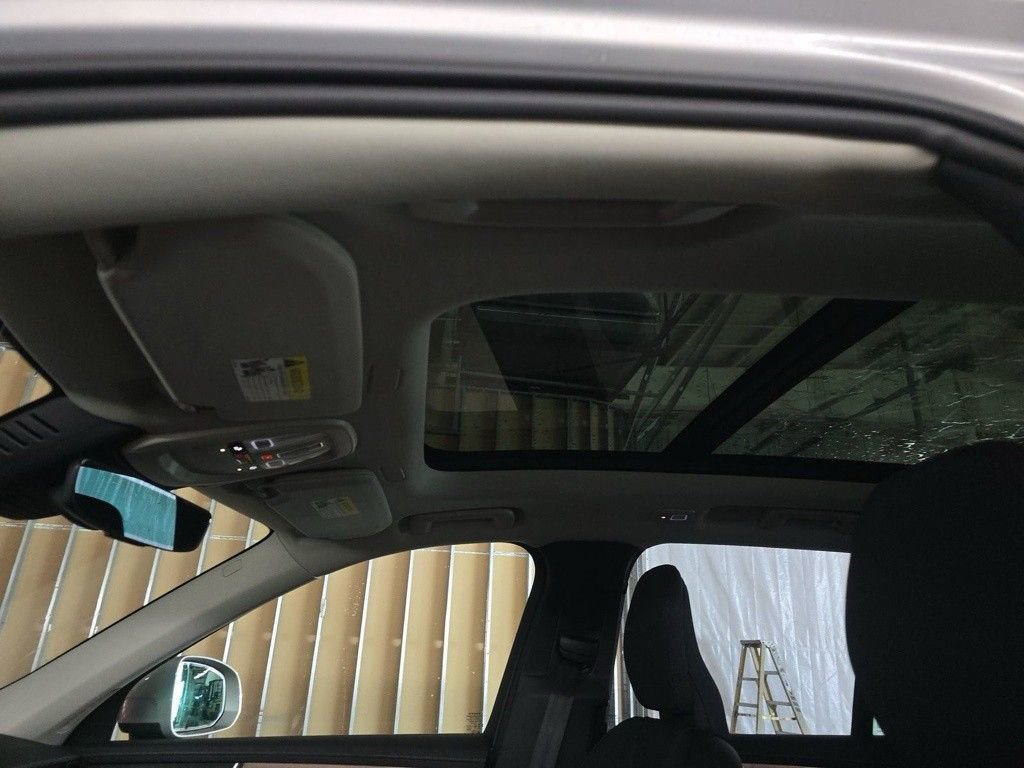 Used 2025 Volvo XC90 B6 Plus image 17