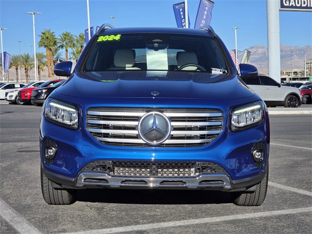 Used 2024 Mercedes-Benz GLB 250 image 2