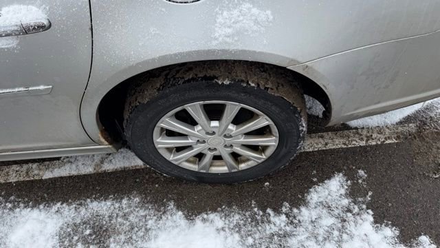 Used 2011 Buick Lucerne CXL image 11