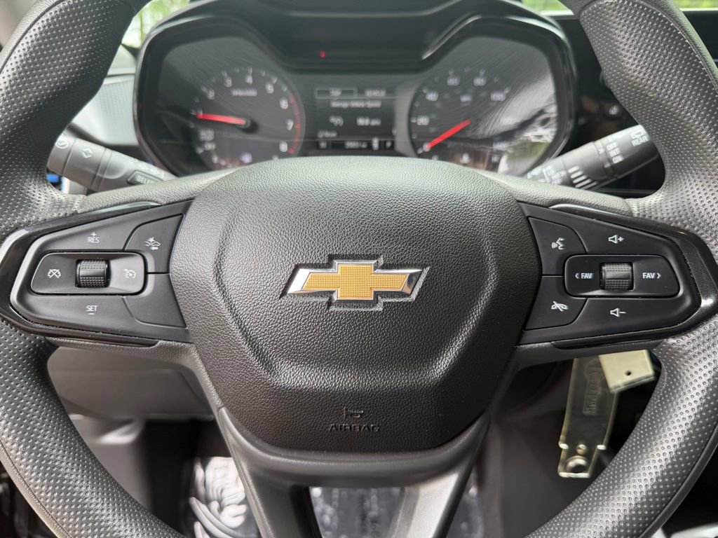 Used 2024 Chevrolet Trax LS image 21
