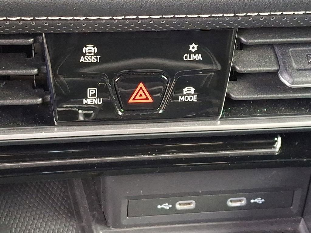 Used 2024 Volkswagen Atlas SE image 17