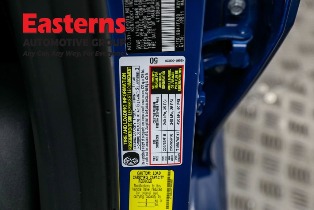 Used 2025 Toyota Camry LE w/ Convenience Package image 33