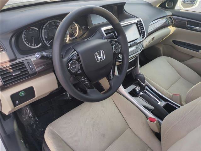 Used 2016 Honda Accord EX image 10