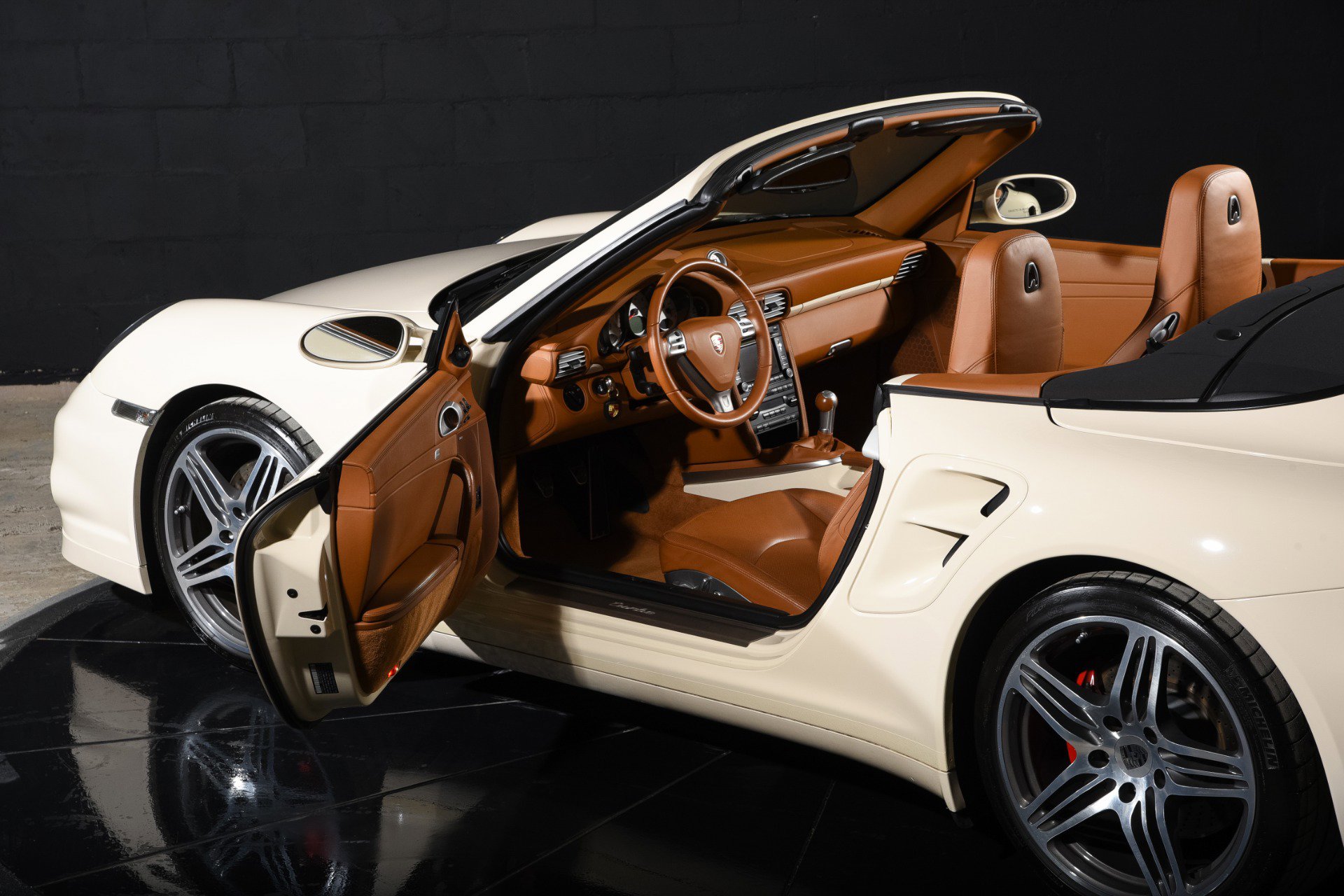 Used 2009 Porsche 911 Turbo image 17