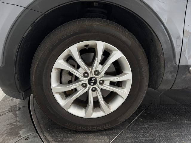 Used 2021 Kia Telluride LX FWD image 9