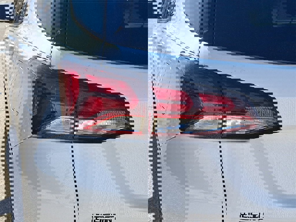 Used 2024 Chevrolet Equinox LS w/ LS Convenience Package image 10