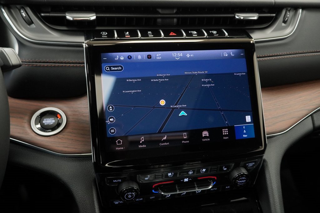 New 2025 Jeep Grand Cherokee Summit w/ Obsidian Package image 22