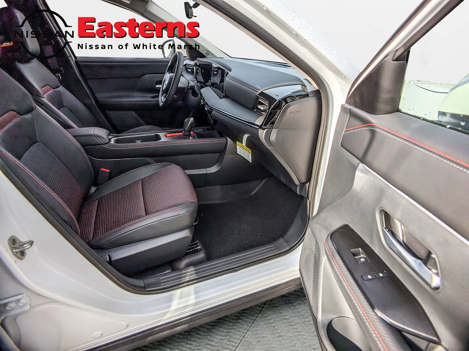 New 2025 Nissan Kicks SR w/ SR Premium Package AWD/4WD image 15
