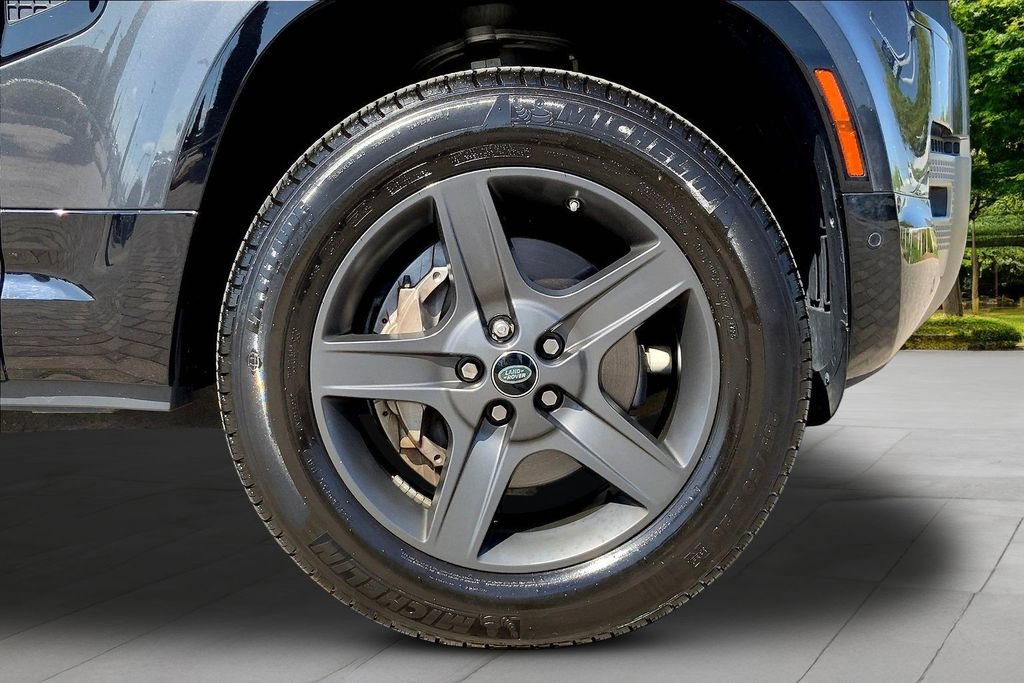 Used 2021 Land Rover Defender 110 X-Dynamic HSE AWD/4WD image 31