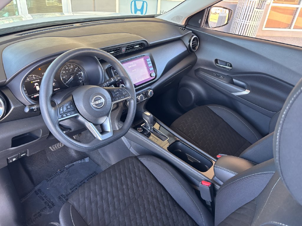 Used 2023 Nissan Kicks SV FWD image 9