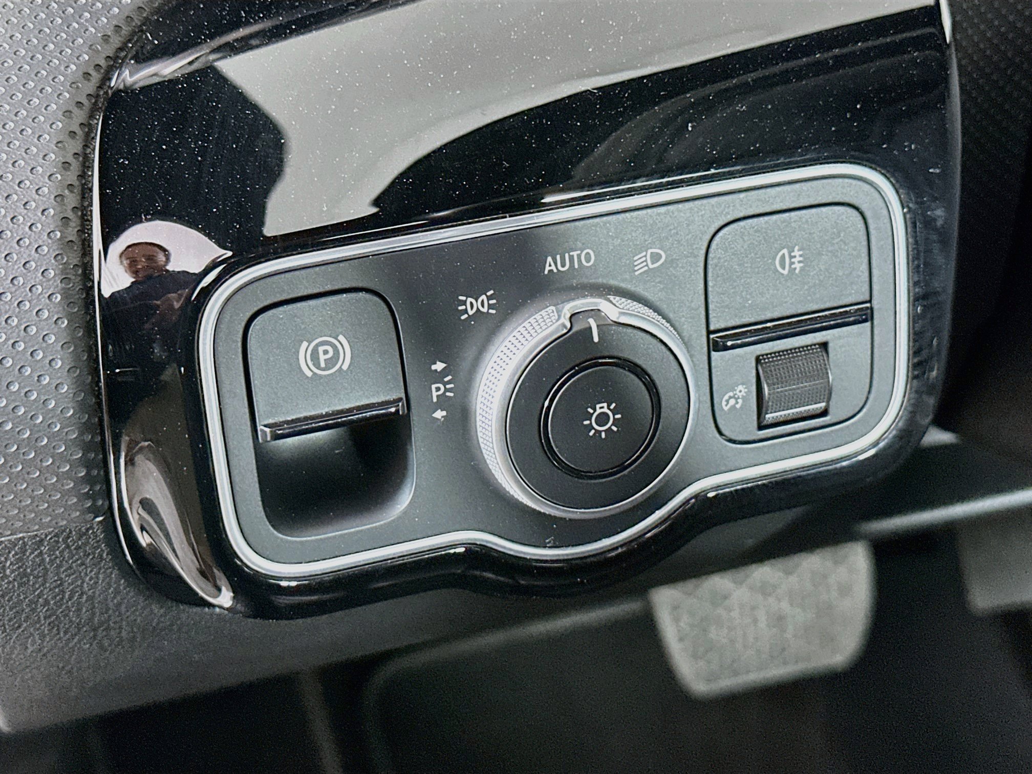 Used 2025 Mercedes-Benz CLA 250 image 17