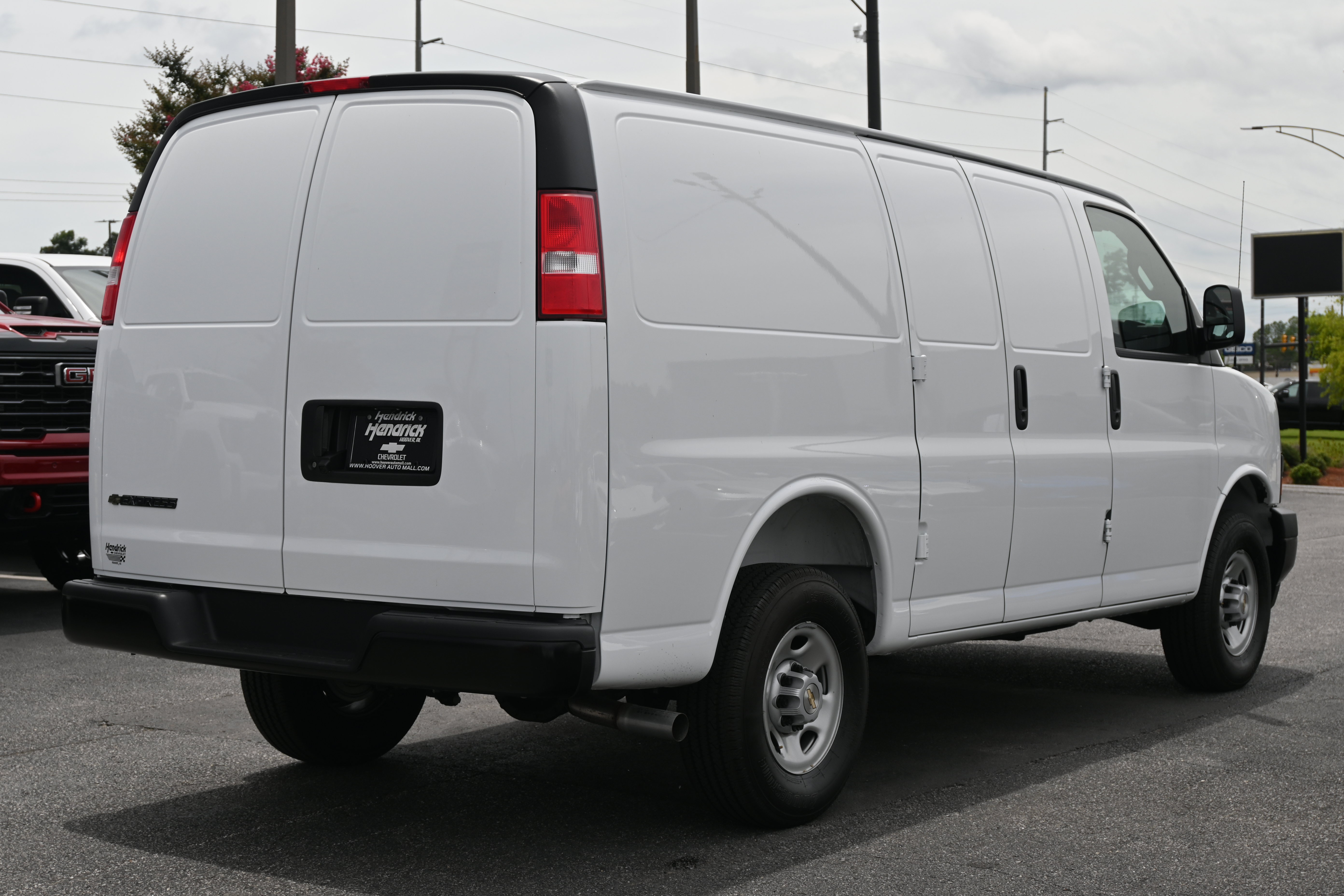 New 2025 Chevrolet Express 2500 w/ Driver Convenience Package RWD image 10