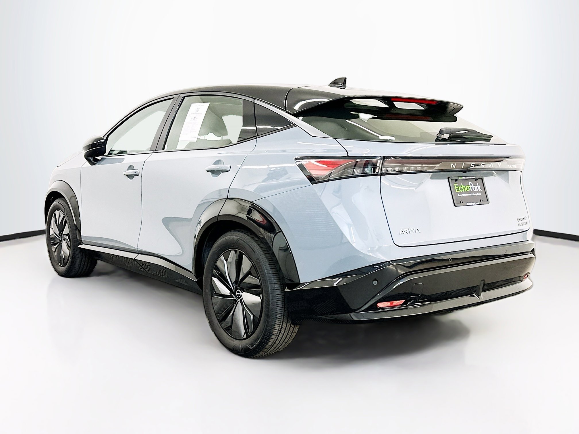Used 2024 Nissan Ariya AWD image 5