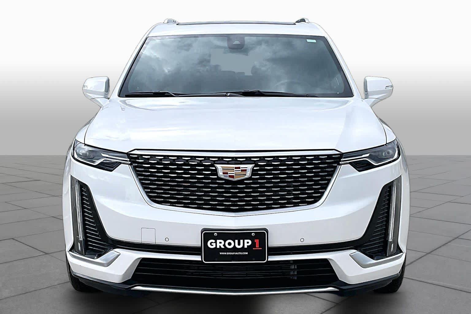 Certified 2025 Cadillac XT6 Premium Luxury FWD image 4