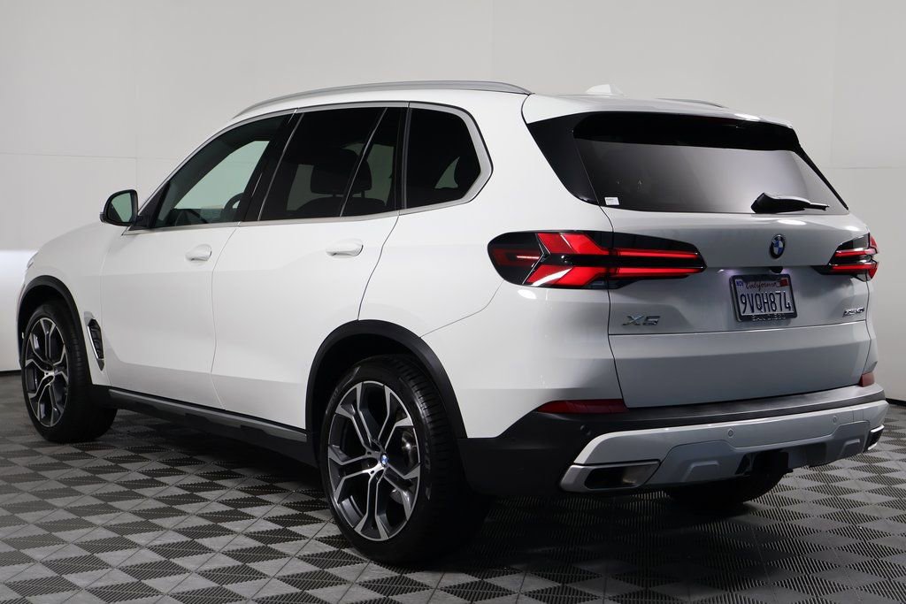 Used 2026 BMW X5 sDrive40i w/ Premium Package image 6