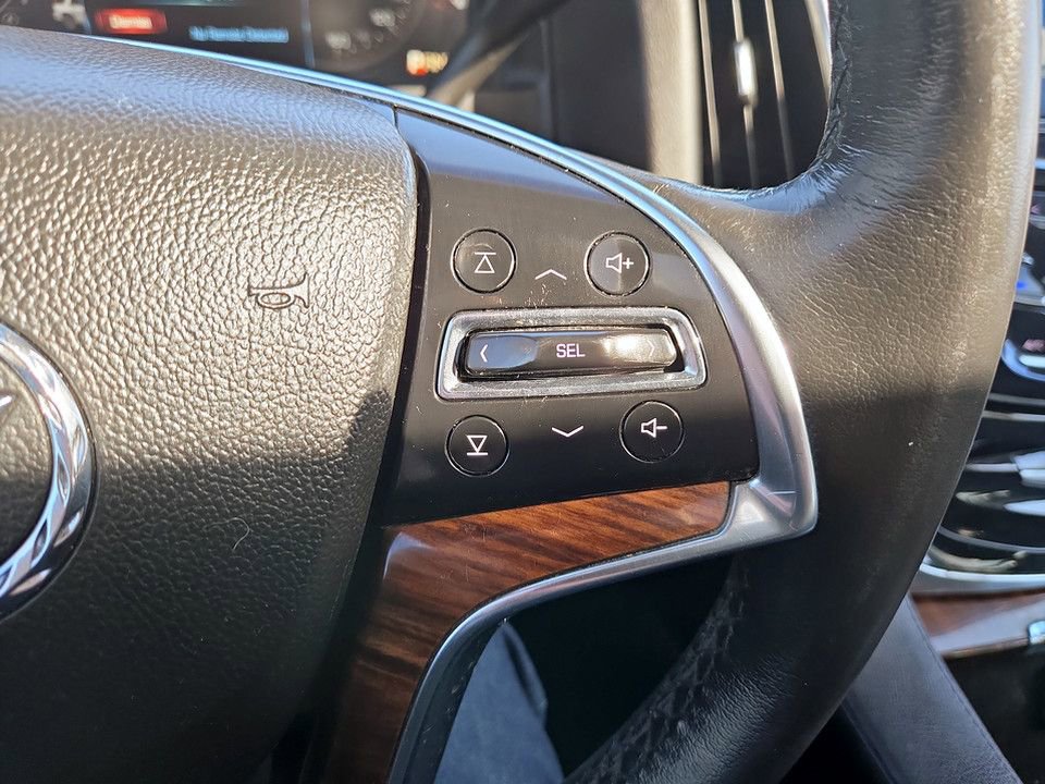 Used 2015 Cadillac Escalade Premium image 15