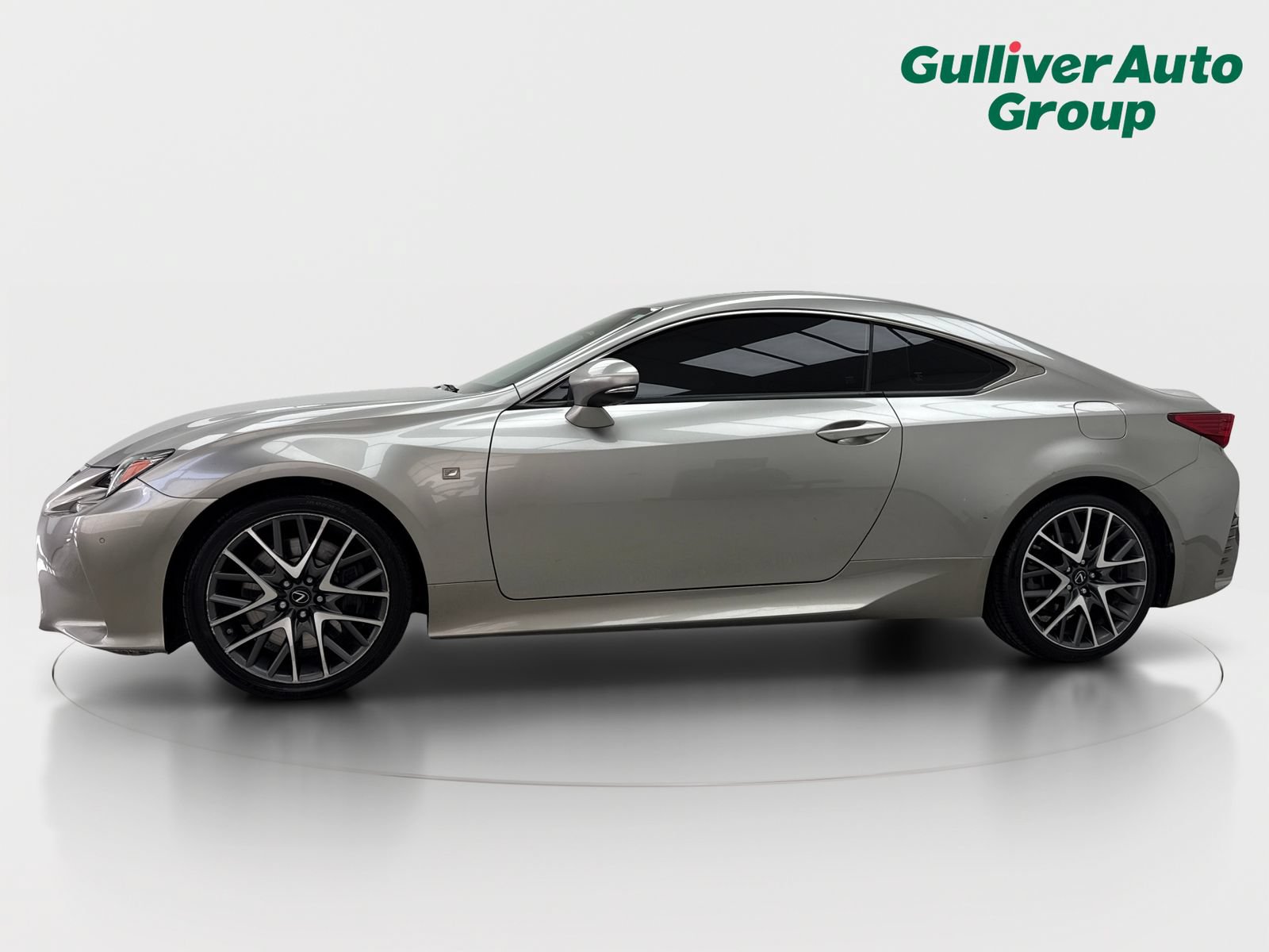 Used 2016 Lexus RC 200t RWD image 2