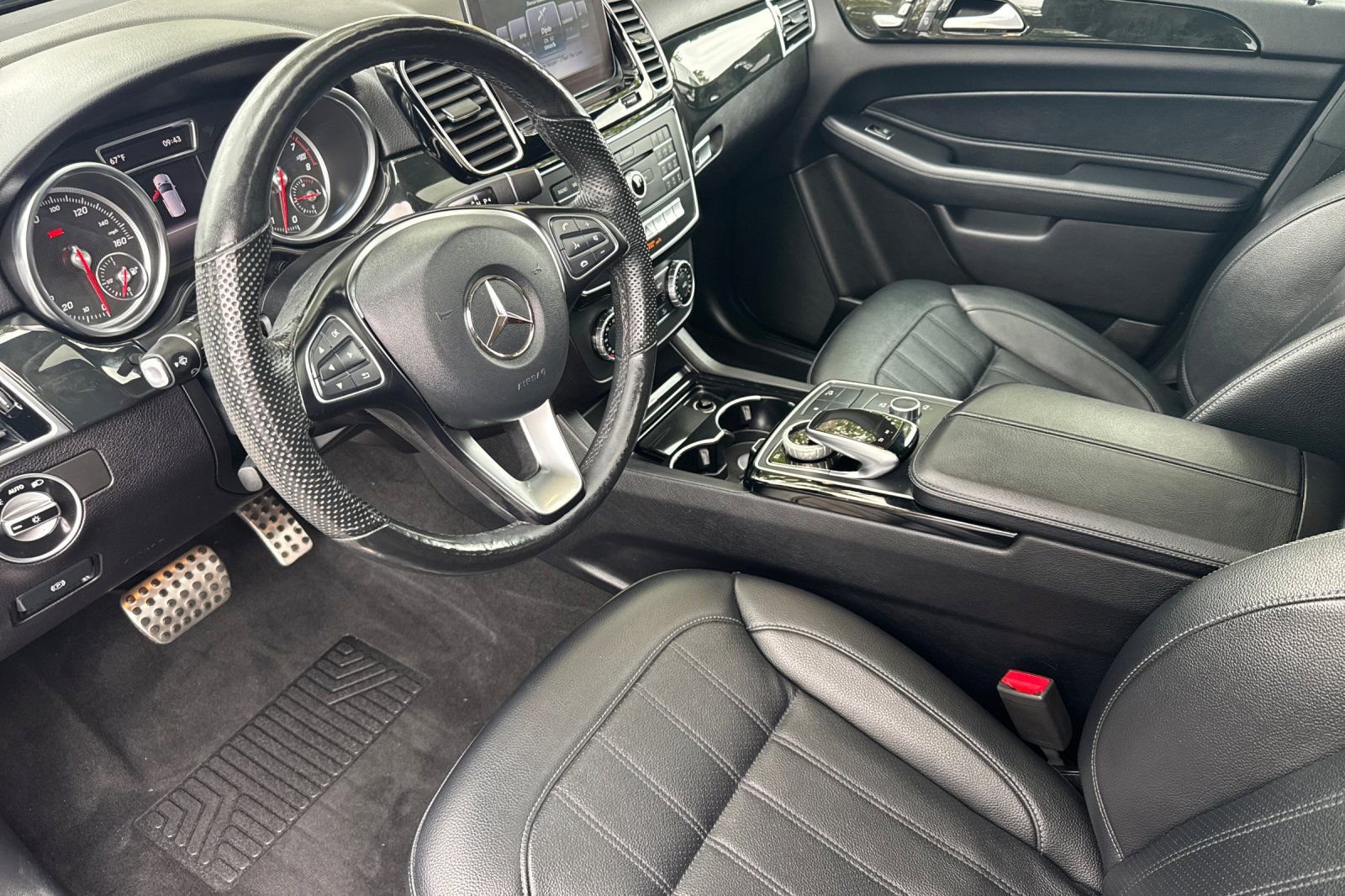 Used 2019 Mercedes-Benz GLE 400 4MATIC image 10