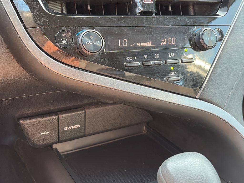 Used 2022 Toyota Camry LE w/ Convenience Package FWD image 21