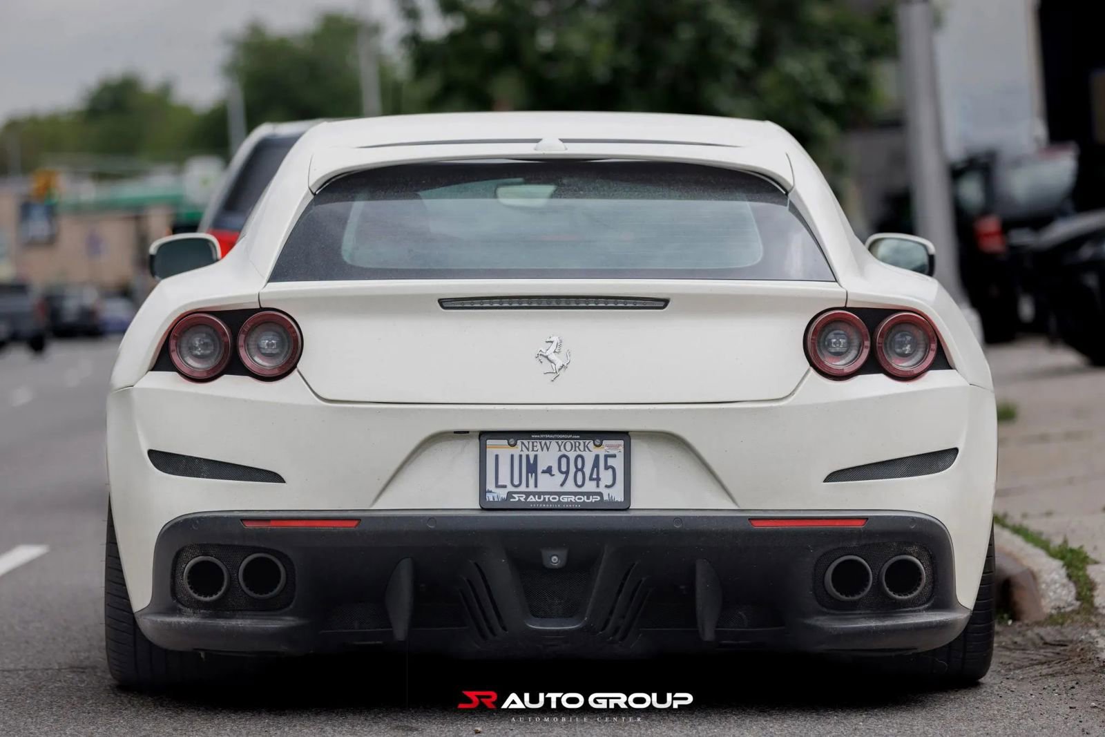 Used 2018 Ferrari GTC4Lusso T image 5