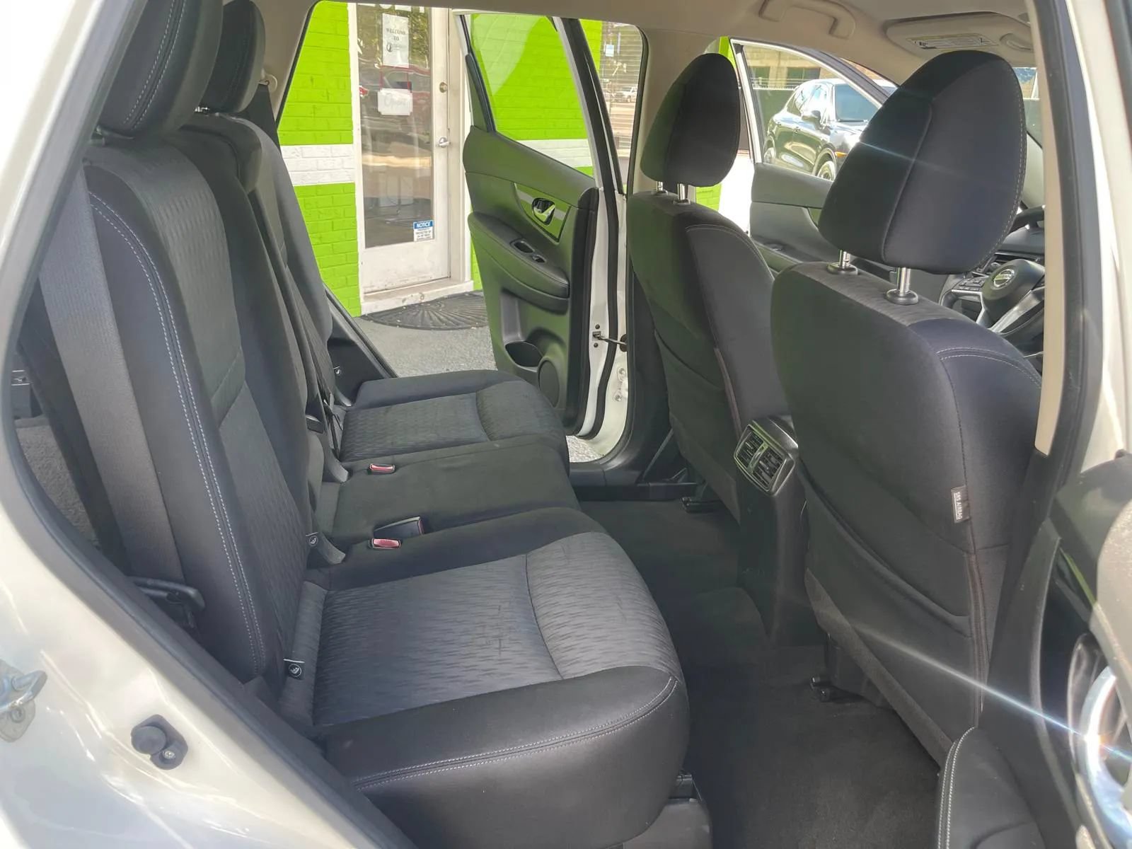 Used 2017 Nissan Rogue S AWD/4WD image 16