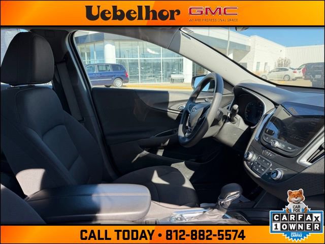Used 2024 Chevrolet Malibu LT image 2