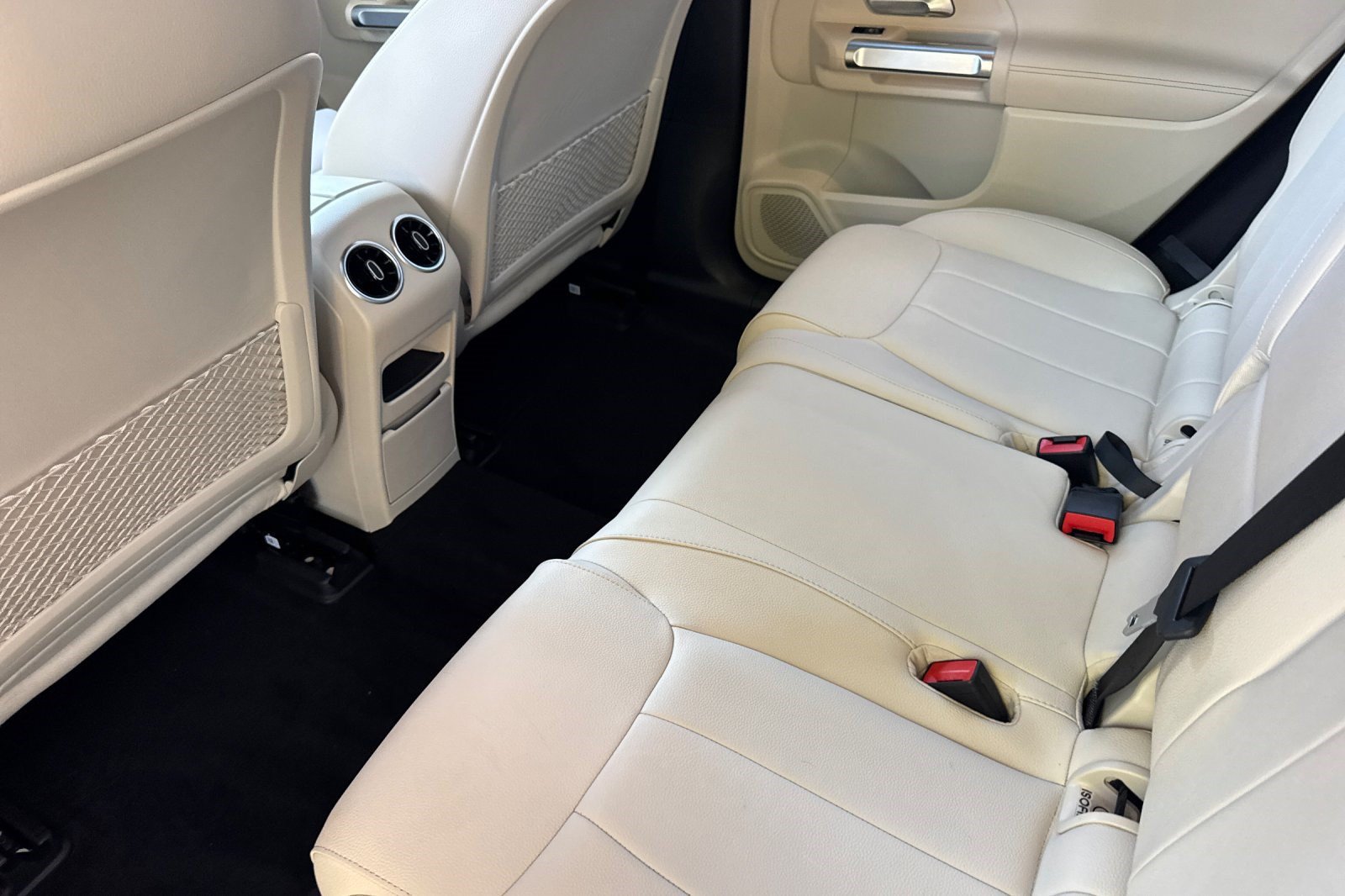 Certified 2024 Mercedes-Benz EQB 250+ image 31