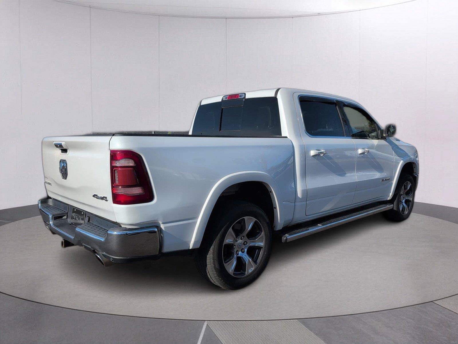 Used 2019 RAM 1500 Laramie AWD/4WD image 5