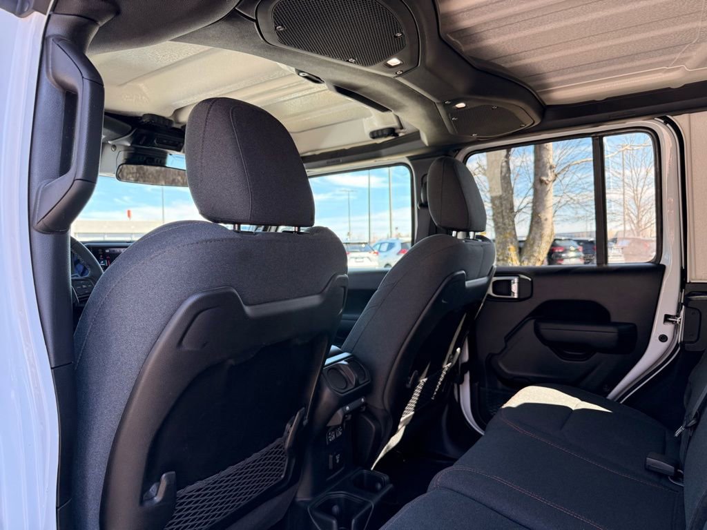 Used 2025 Jeep Wrangler Unlimited Rubicon image 28