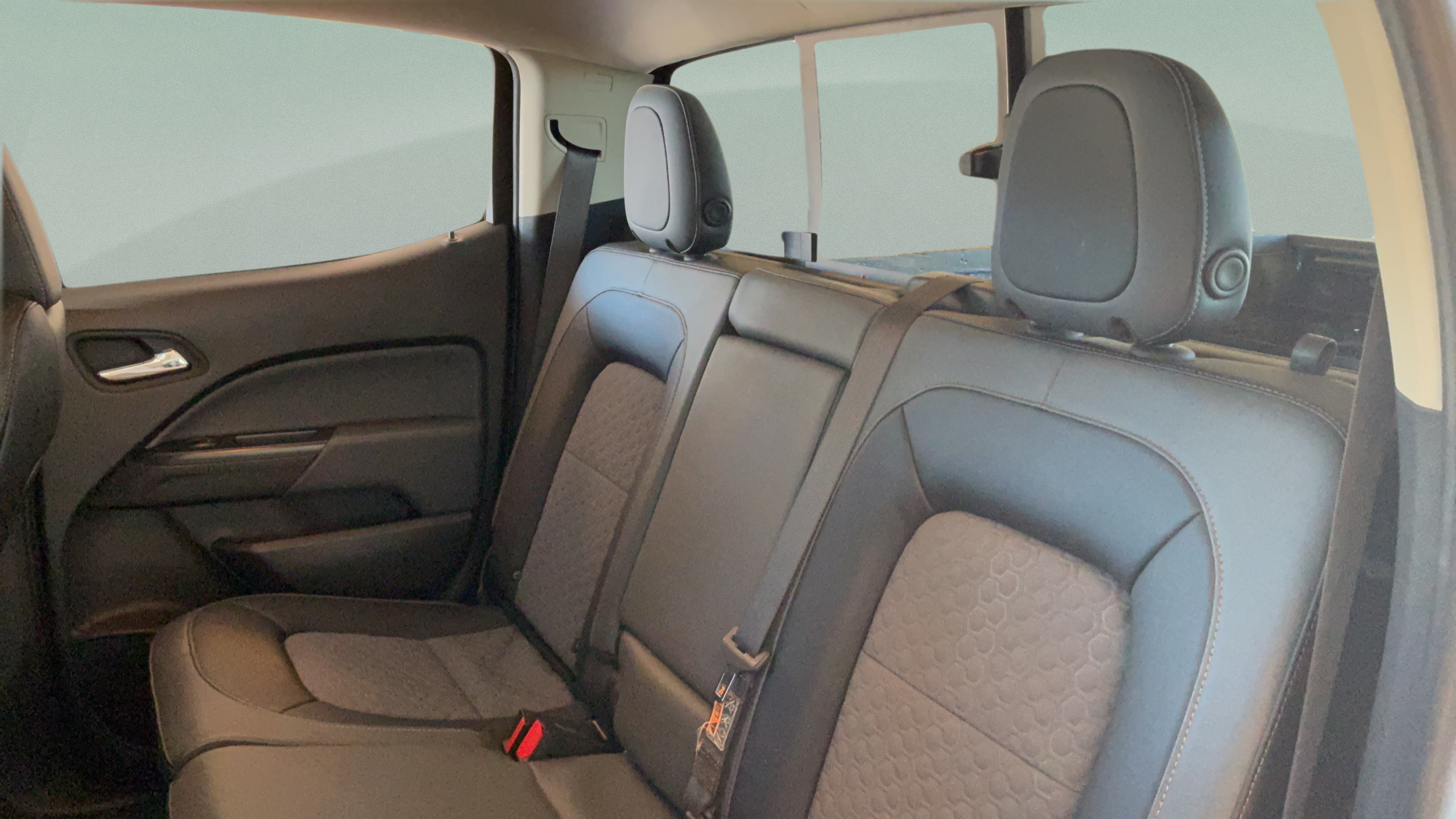 Used 2022 Chevrolet Colorado Z71 AWD/4WD image 24