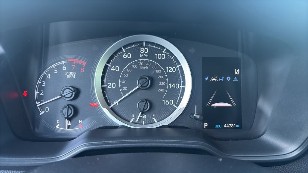 Used 2020 Toyota Corolla LE FWD image 21