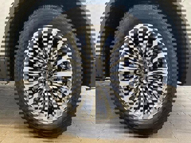 Used 2024 Lincoln Aviator AWD w/ Premium Package image 21