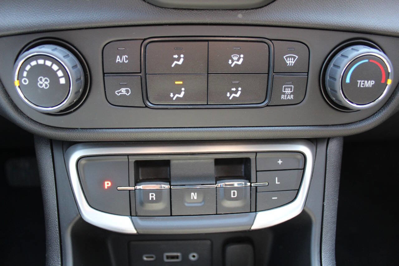 Used 2024 GMC Terrain SLE AWD/4WD image 13