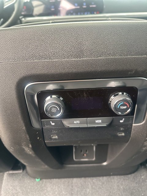 New 2026 Chevrolet Suburban Premier image 38