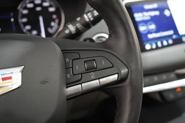 Used 2023 Cadillac XT4 Luxury w/ Cold Weather Package image 23