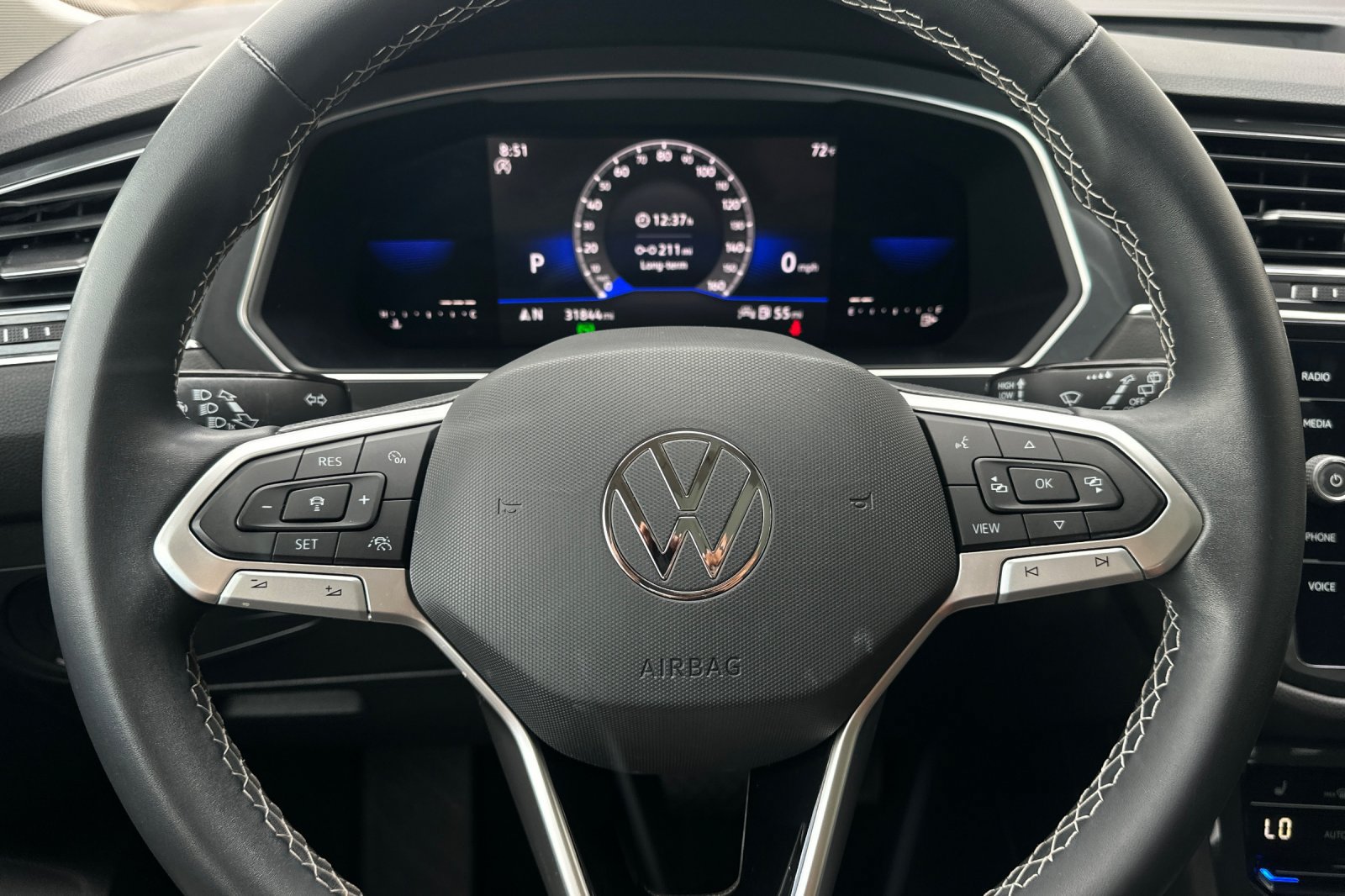 Used 2025 Volkswagen Taos SE FWD image 22