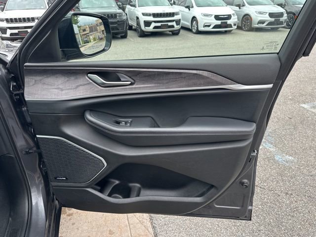 Certified 2022 Jeep Grand Cherokee L Limited image 12