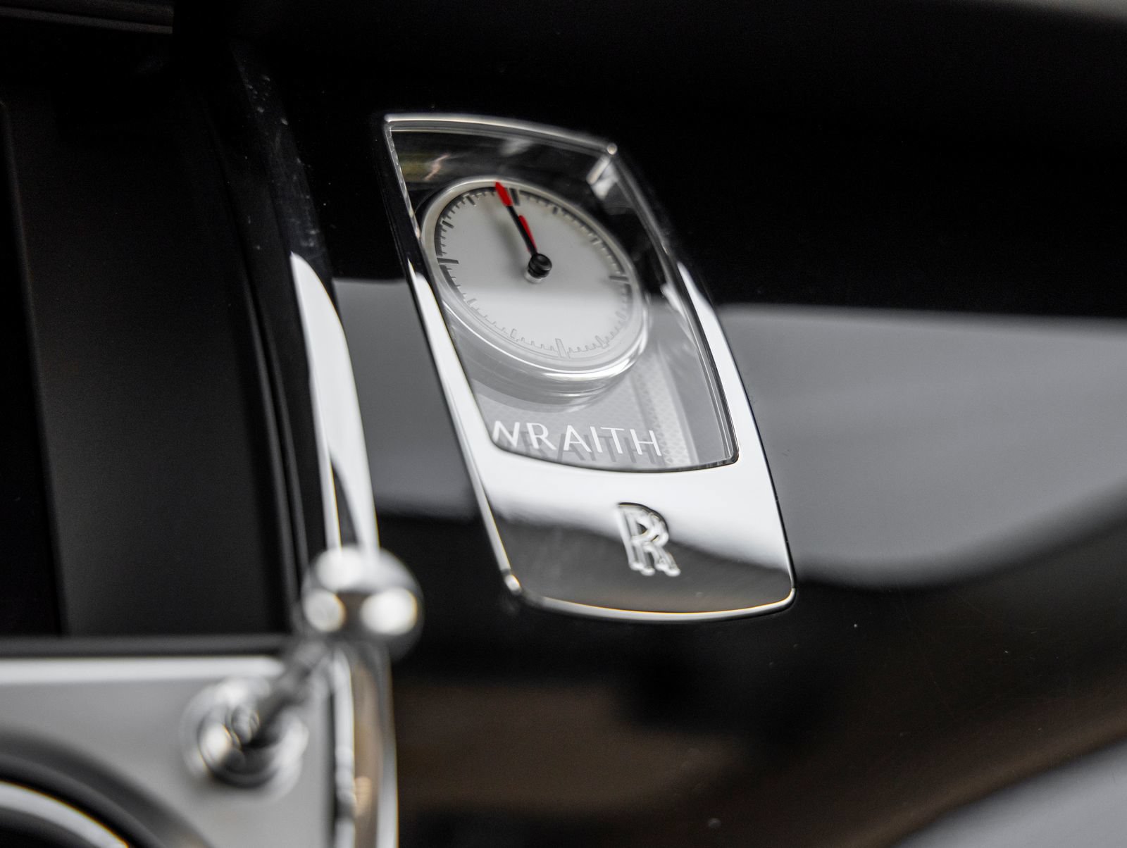 Used 2018 Rolls-Royce Wraith RWD image 37