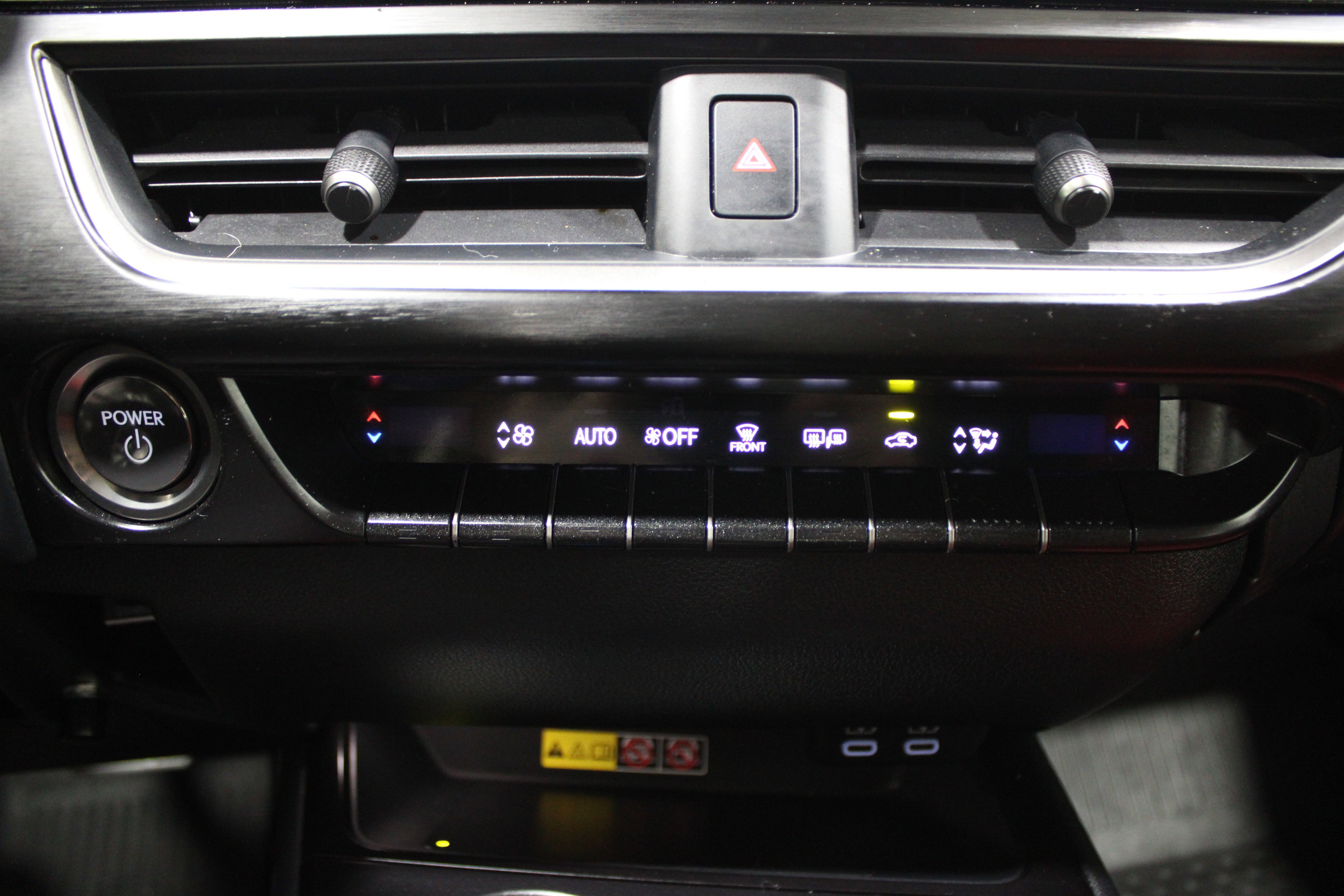 Used 2024 Lexus UX 250h F Sport image 20